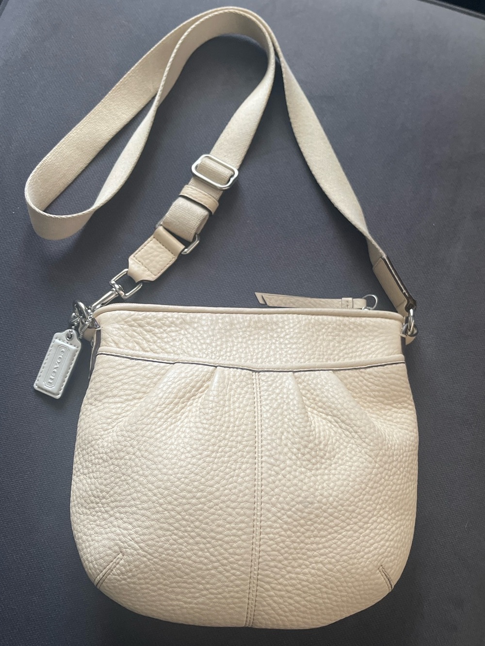 Coach Pebbled Leather Crossbody Swingpack Ivory Cream Y2K Fabric Strap EUC 9.25”